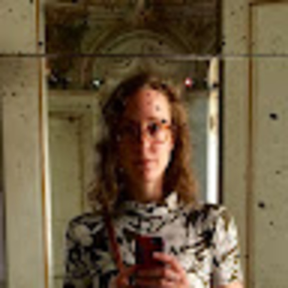 Meet your Posher, Katherine - Picture 1 of 1